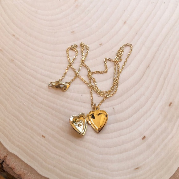 NEW Free People Vintage Heart Locket Necklace Gold - Picture 4 of 8
